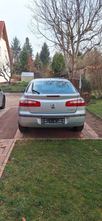 Silber Gebraucht 2003 Renault Laguna II Expression Limousine | 3.100 € (Etwas zu teuer) - Bild 1/4