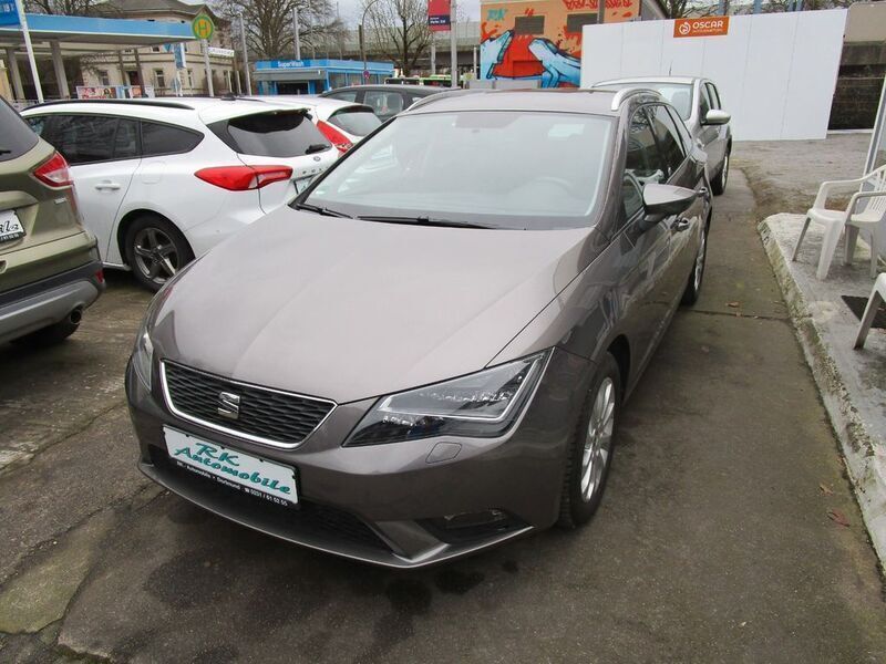 Grau Gebraucht 2015 Seat Leon ST Style Kombi | 9.990 € (Fairer Preis) - Bild 1/4