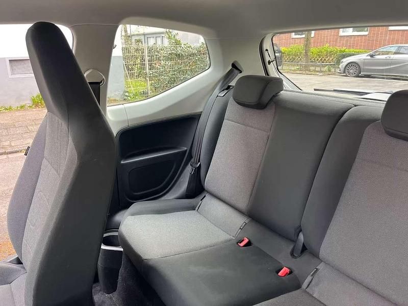 Gebraucht VW up! move up! 60 PS (44 kW) 2016 Weiß Kleinwagen