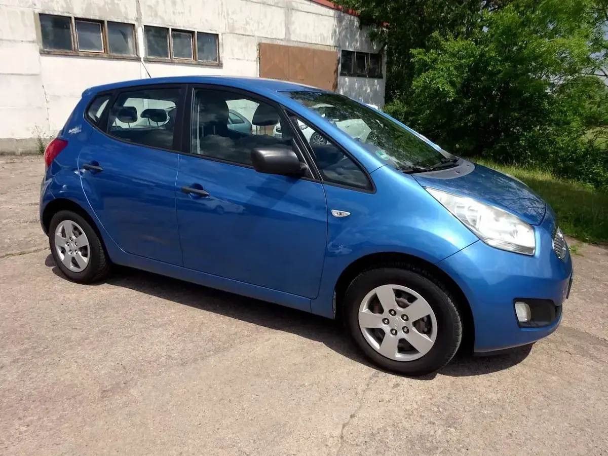 Gebraucht Kia Venga Vision 90 PS (66 kW) 2011 Bytebluemetallic Kleinwagen