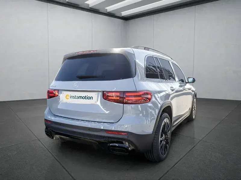 Gebraucht Mercedes GLB200 163 PS (119 kW) 2026 Grau SUV