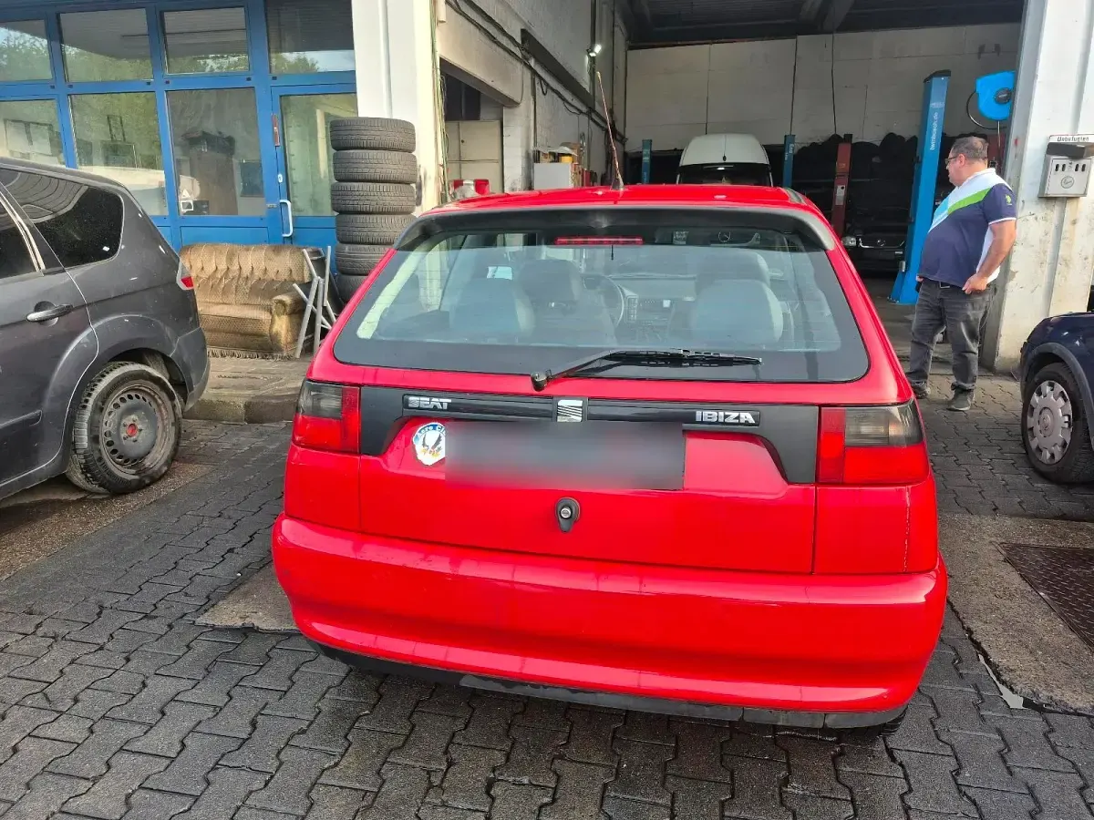 Second-hand Seat Ibiza 65 CP (47 kW) 1999 Roșu Hatchback