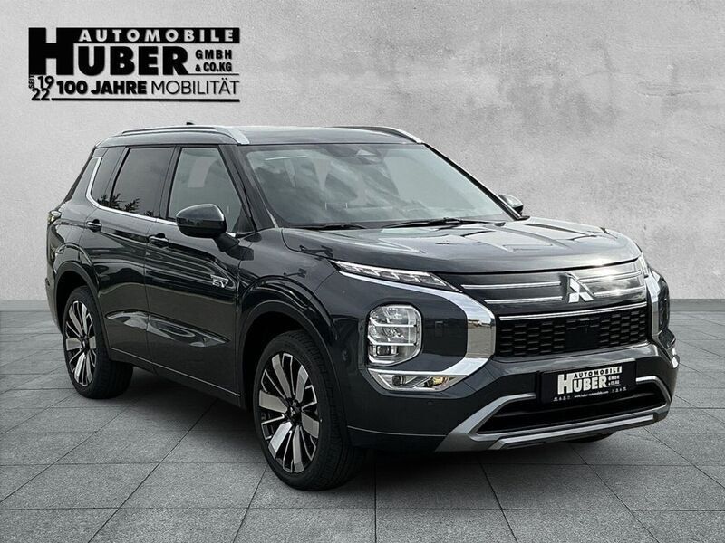 Gebraucht Mitsubishi Outlander P-HEV Top 306 PS (225 kW) 2025 Grau metallic SUV