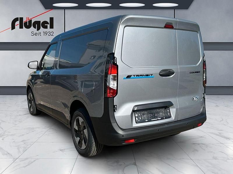 Nowe Ford Transit Trend 100 kW (136 KM) 2026 Srebrny Minivan