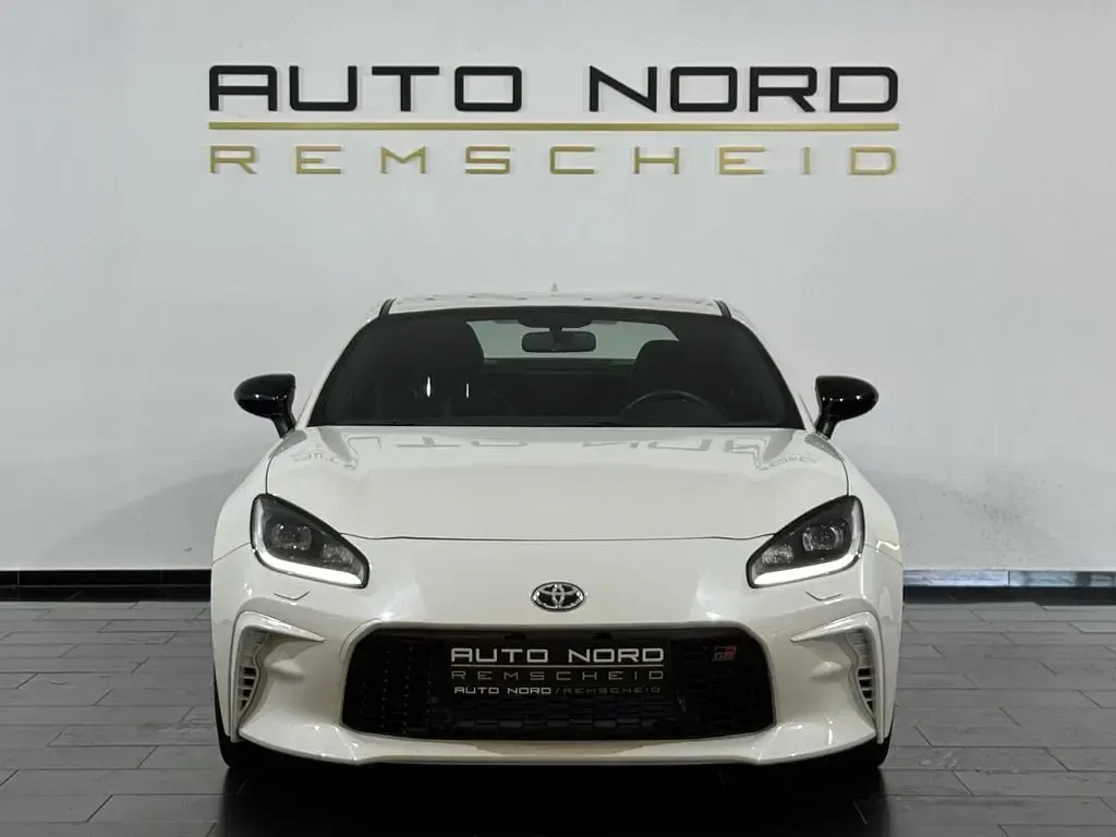 Gebraucht Toyota GR86 Premium 234 PS (172 kW) 2024 Weiß Coupé