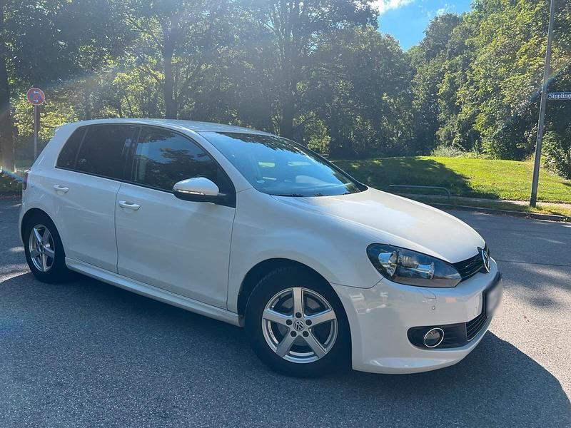 Usata VW Golf VI 90 CV (66 kW) 2011 Bianco Utilitaria