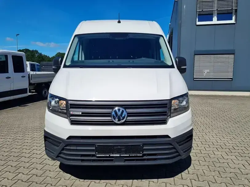 Gebraucht VW Crafter 140 PS (102 kW) 2024 Candyweiß Van