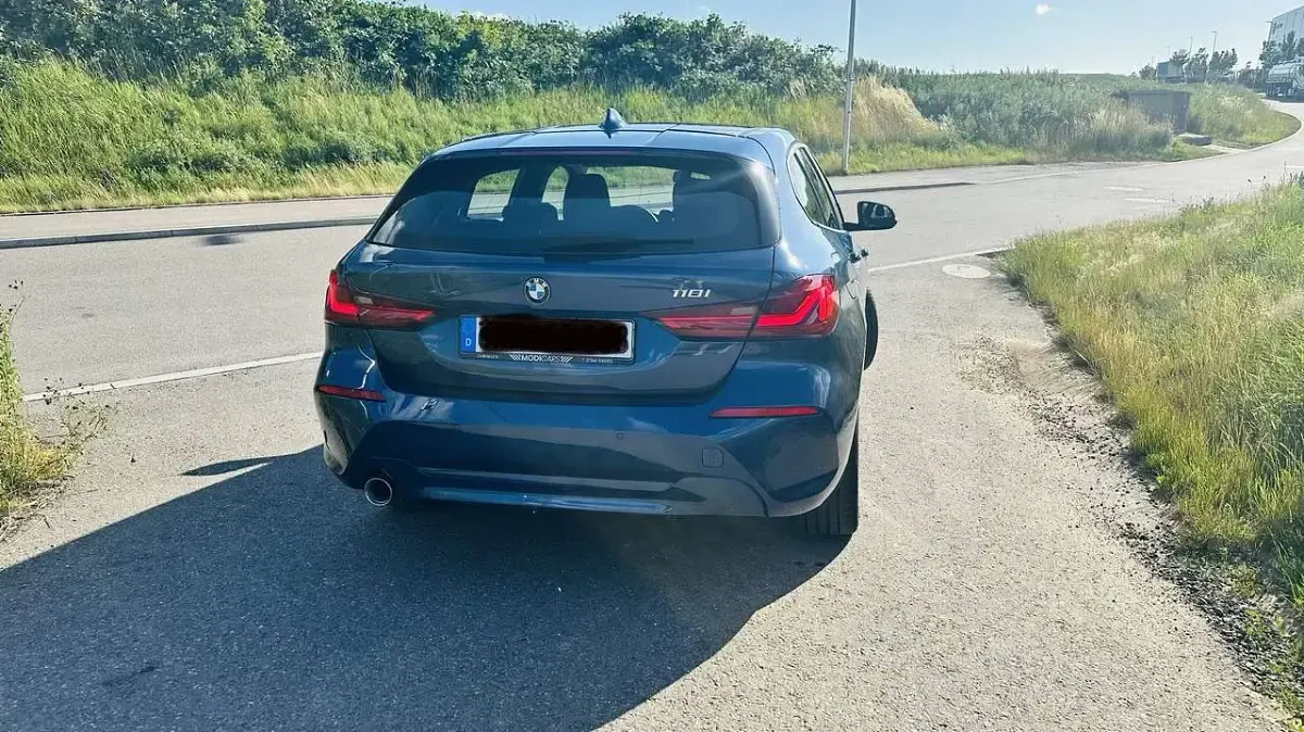 Gebraucht BMW 118 Advantage 136 PS (100 kW) 2021 Blau Kleinwagen