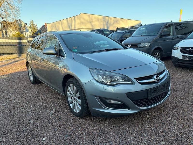 Gebraucht Opel Astra 165 PS (121 kW) 2012 Grau Kombi