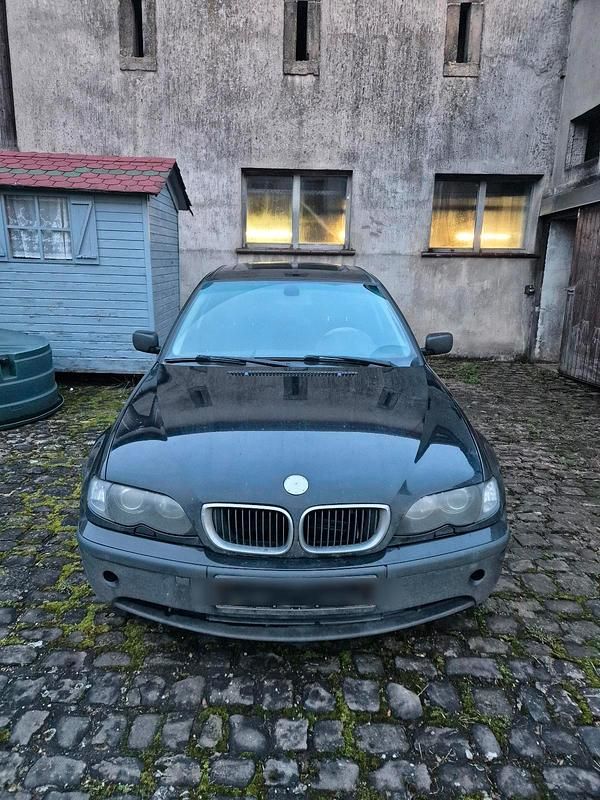 Gebraucht BMW 320 150 PS (110 kW) 2002 Schwarz Limousine