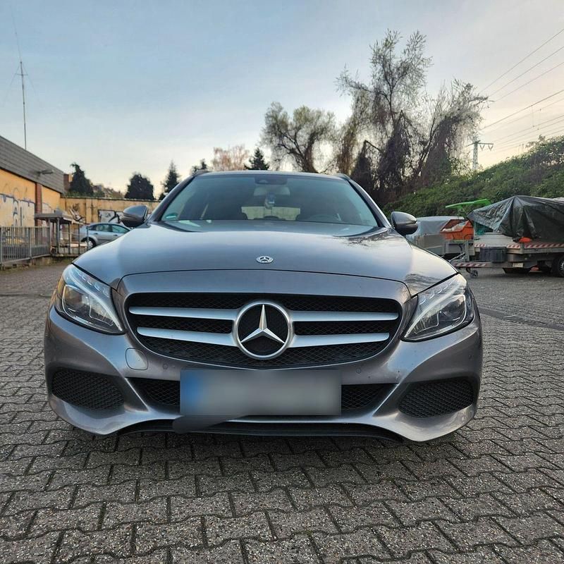 Gebraucht Mercedes C220 170 PS (125 kW) 2017 Grau Kombi