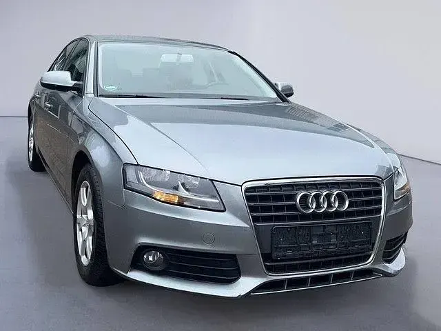 Gebraucht Audi A4 Comfort 120 PS (88 kW) 2011 Limousine