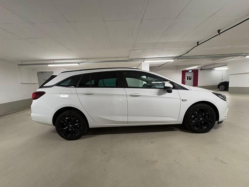 Gebraucht Opel Astra 136 PS (100 kW) 2017 Weiß Kombi