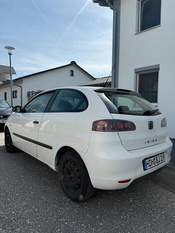 Gebraucht Seat Ibiza 90 PS (66 kW) 2005 Weiß Kleinwagen