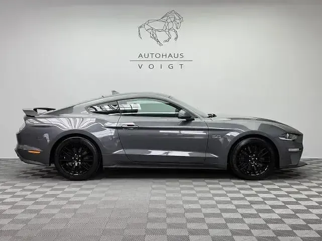 Gebraucht Ford Mustang GT Fastback 449 PS (330 kW) 2022 Carbonized gray/asher gray Coupé
