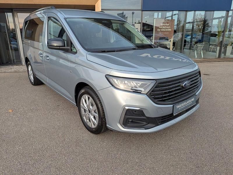 Neu Ford Tourneo Titanium 150 PS (110 kW) 2025 Silber Van / Kleinbus