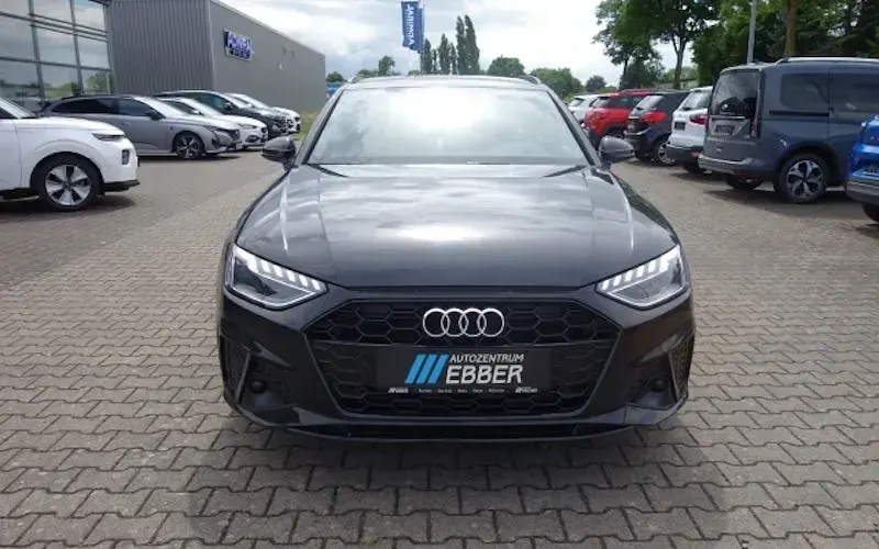 Gebraucht Audi A4 S-Line 204 PS (150 kW) 2024 Schwarz Kombi