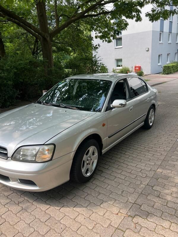 Silber Gebraucht 2001 Subaru Legacy Limousine | 1.000 € (Guter Preis) - Bild 1/4