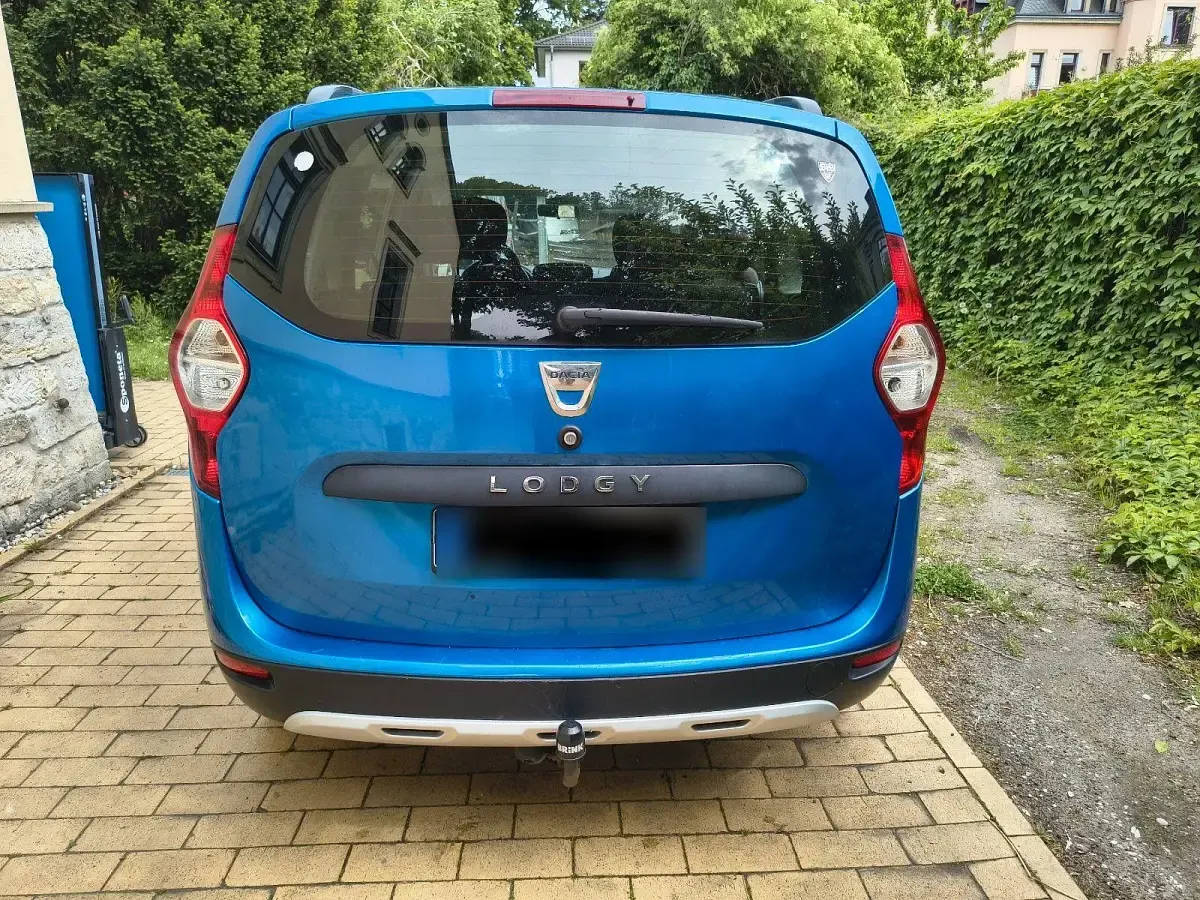 Używany Dacia Lodgy Stepway 109 KM (80 kW) 2016 Niebieski Minivan