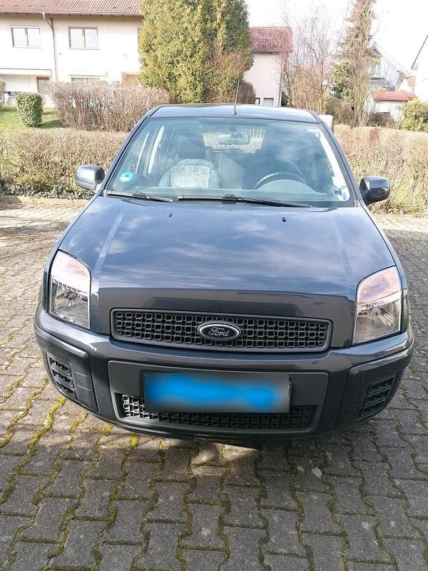 Gebraucht Ford Fusion 55 PS (40 kW) 2010 Grau Kleinwagen