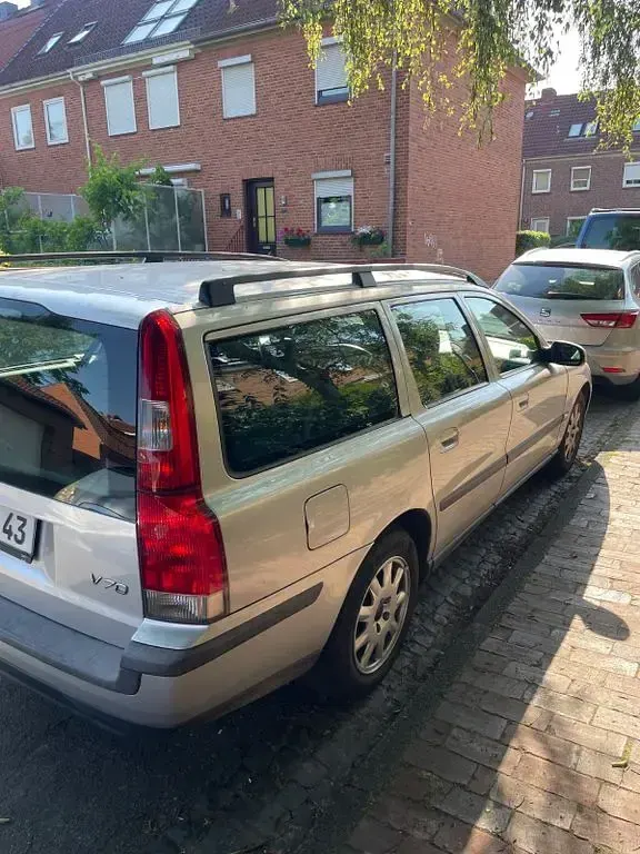 Gebraucht Volvo V70 140 PS (102 kW) 2002 Silber Kombi