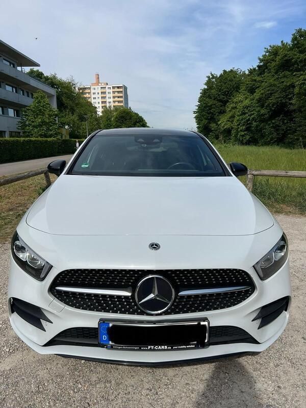 Weiß Gebraucht 2021 Mercedes A250 AMG Limousine | 36.000 € (Teuer) - Bild 1/4