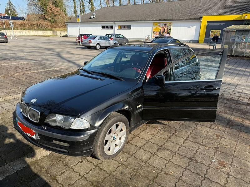 Gebraucht BMW 320 170 PS (125 kW) 2001 Schwarz Kombi