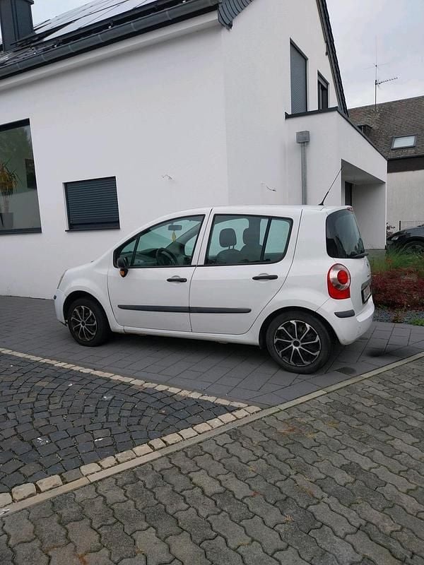 Weiß Gebraucht 2007 Renault Modus Van / Kleinbus | 550 € (Superpreis) - Bild 1/2