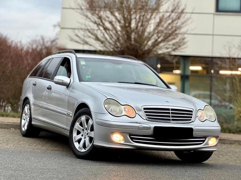Gebraucht Mercedes C220 150 PS (110 kW) 2005 Silber Kombi