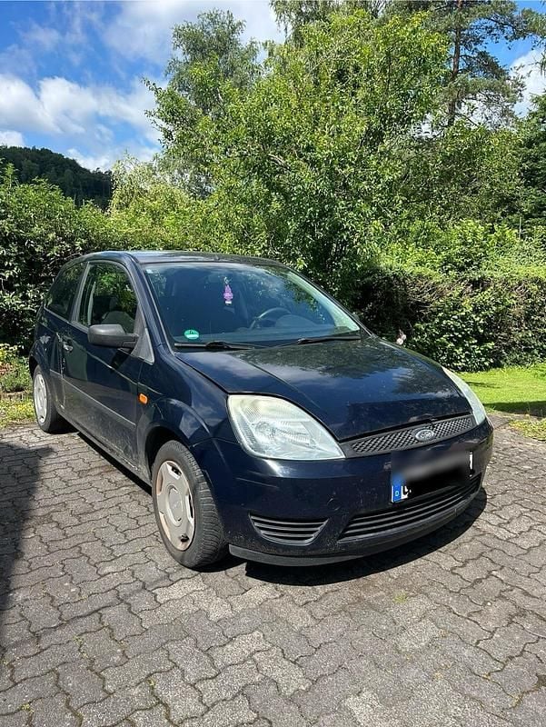 Blau Gebraucht 2005 Ford Fiesta Kleinwagen | 500 € (Guter Preis) - Bild 1/3