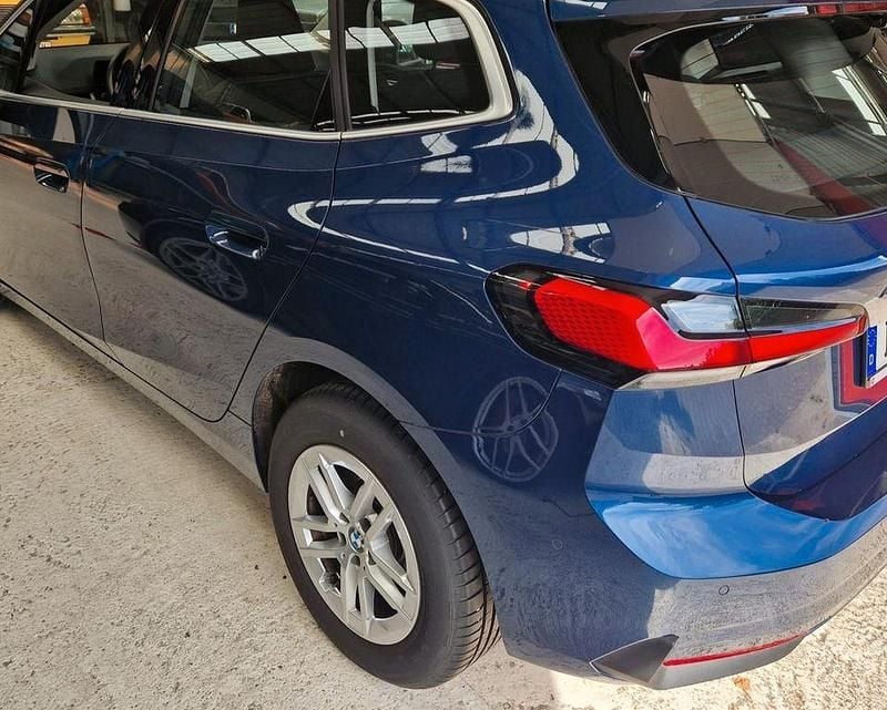 Gebraucht BMW 218 Active Tourer Basis 150 PS (110 kW) 2023 Blau Van / Kleinbus