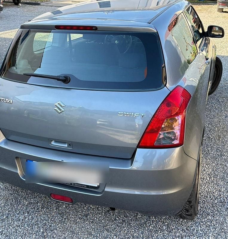 Grau Gebraucht 2009 Suzuki Swift Comfort Kleinwagen | 1.800 € (Guter Preis) - Bild 1/4