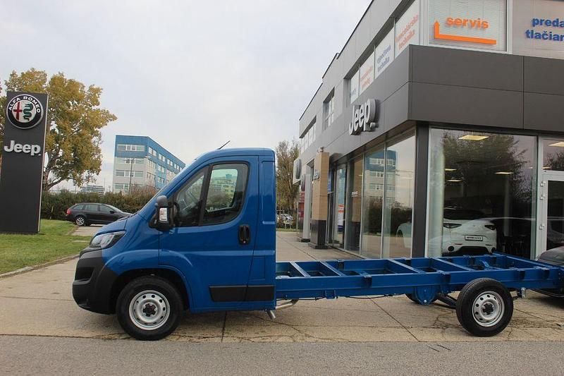 Neu Fiat Ducato 179 PS (131 kW) 2025 Blau Van
