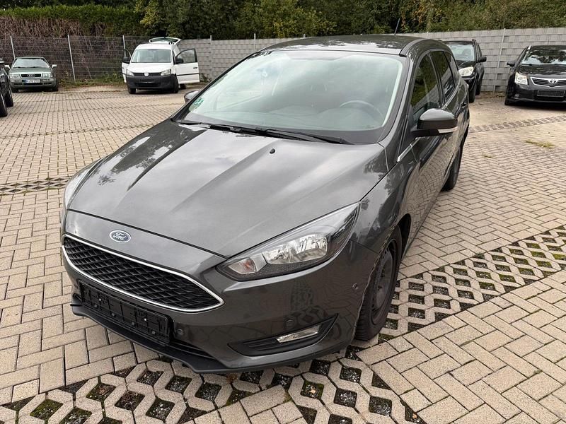 Usata Ford Focus 120 CV (88 kW) 2017 Grigio Station wagon