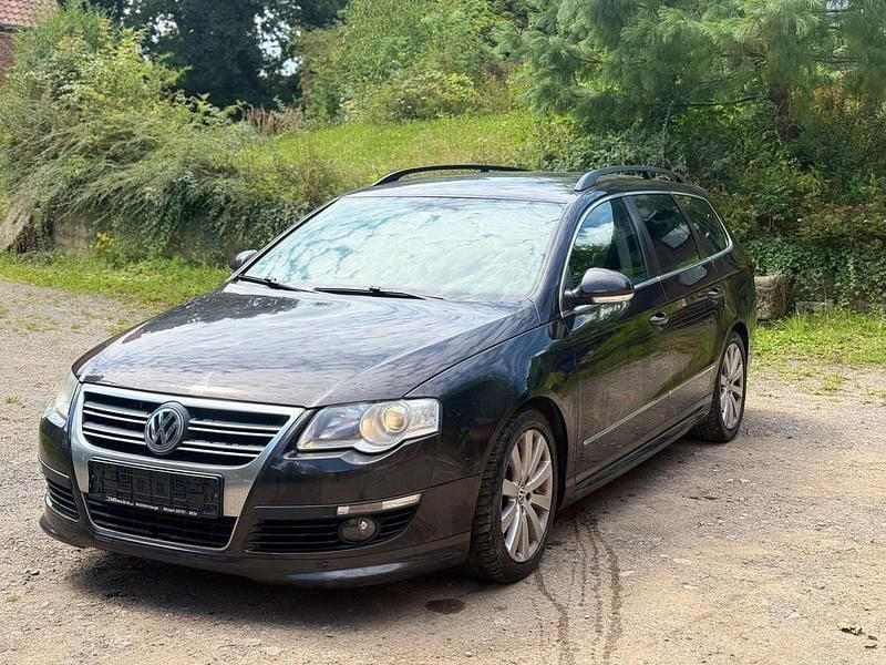 Braun Gebraucht 2010 VW Passat Kombi | 2.999 € (Fairer Preis) - Bild 1/4