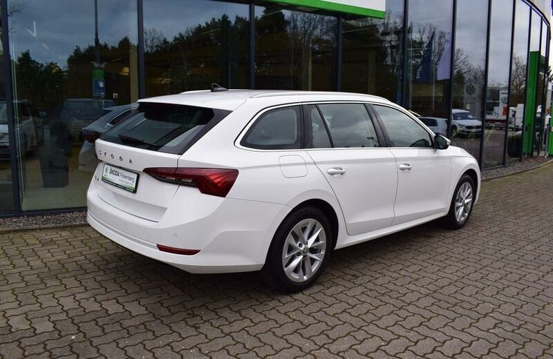 Gebraucht Skoda Octavia Style 150 PS (110 kW) 2024 Candyweiss candyweiss Kombi