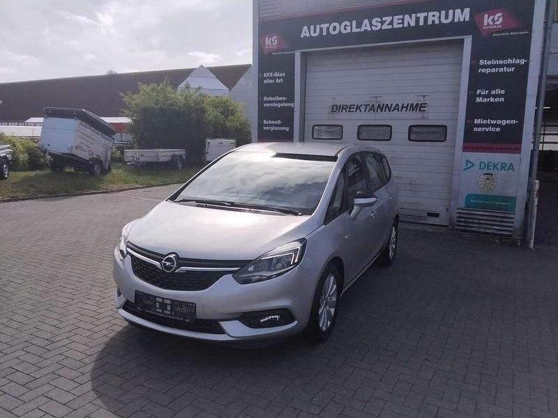 Gebraucht Opel Zafira Edition 140 PS (102 kW) 2017 Argon silber/ice silver (m2) Van / Kleinbus