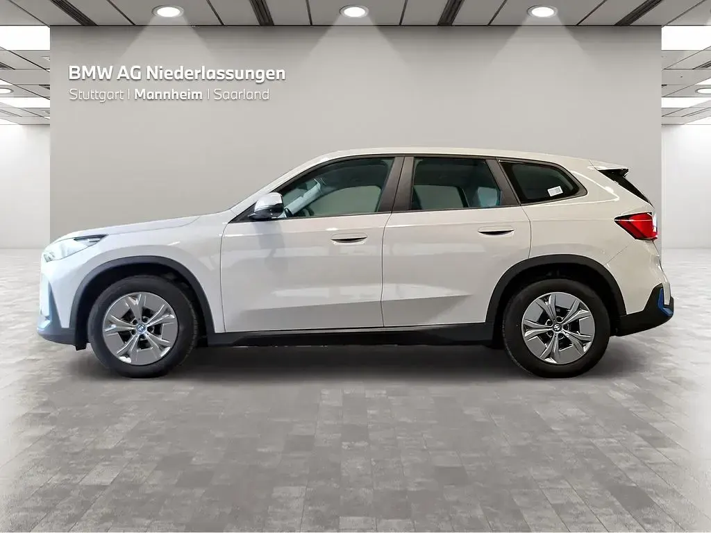 Gebraucht BMW iX1 Performance 200 kW (272 PS) 2023 Weiß SUV