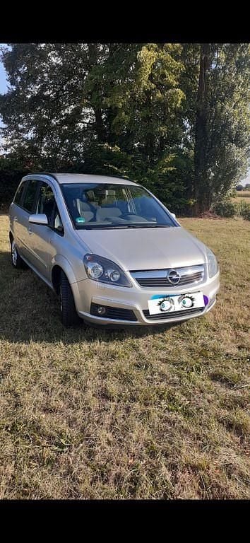 Silber Gebraucht 2007 Opel Zafira Van / Kleinbus | 2.444 € (Guter Preis) - Bild 1/4