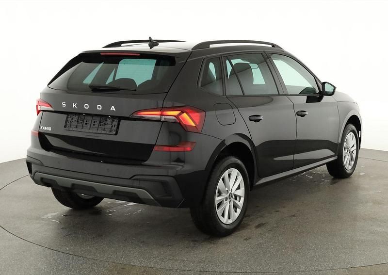 Neu Skoda Kamiq Selection 116 PS (85 kW) 2025 Black magic perleffekt SUV