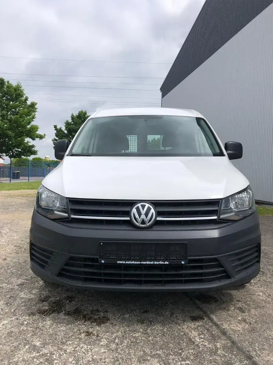 Gebraucht VW Caddy 102 PS (75 kW) 2019 Weiß Van / Kleinbus