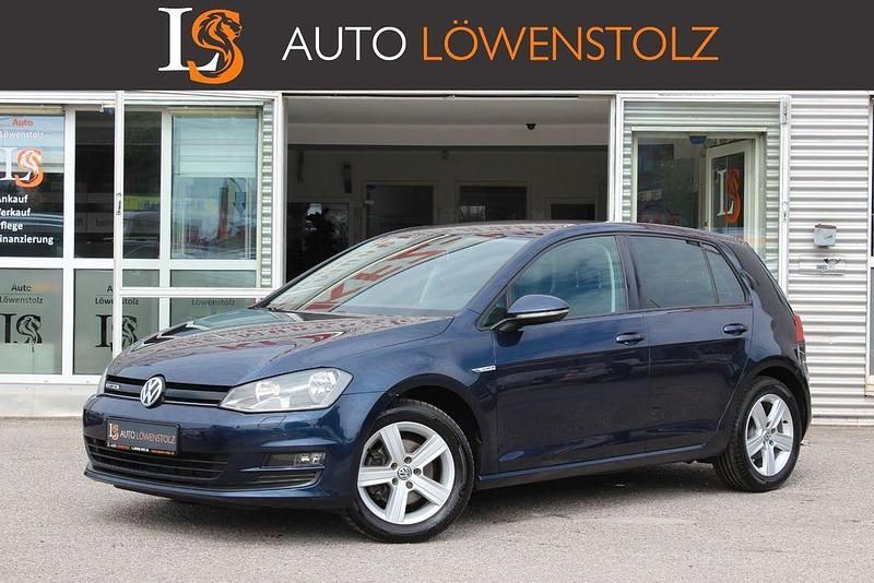 Blau Gebraucht 2015 VW Golf VII Comfortline Limousine | 11.490 € (Guter Preis) - Bild 1/4