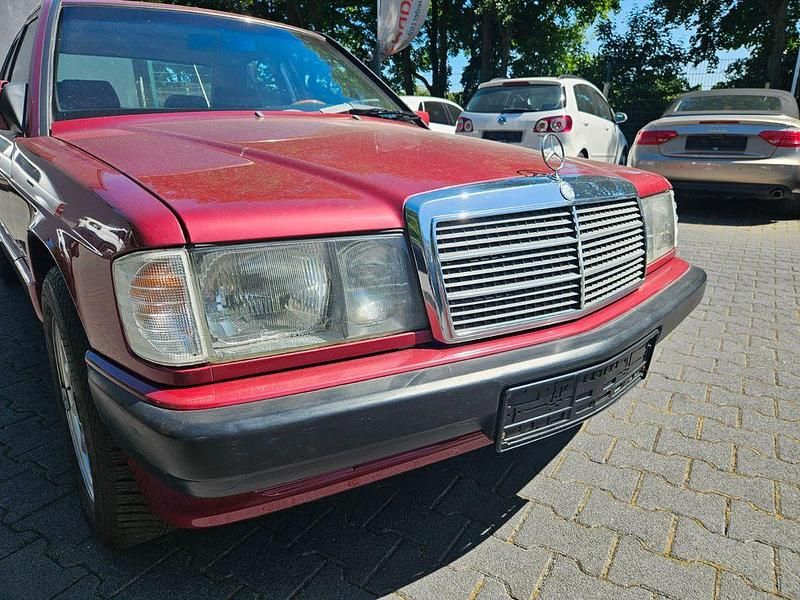 Gebraucht Mercedes 190 118 PS (86 kW) 1990 Other Limousine