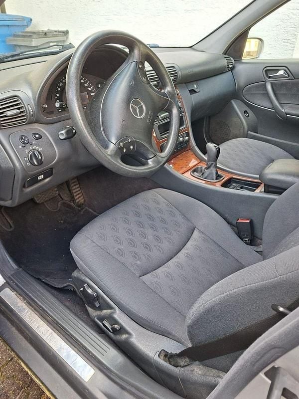 Gebraucht Mercedes C270 170 PS (125 kW) 2003 Silber Kombi