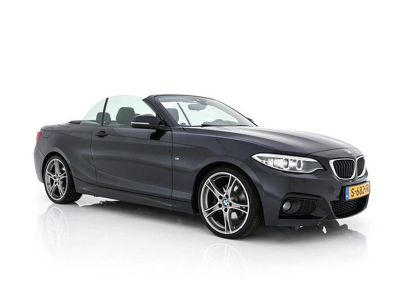 Schwarz Gebraucht 2016 BMW 220 M Sport Cabrio | 14.745 € (Guter Preis) - Bild 1/4