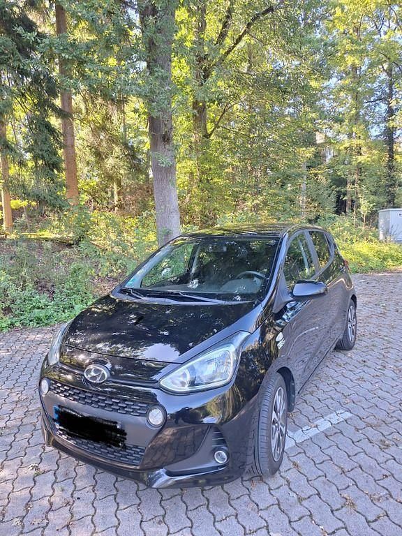 Gebraucht Hyundai i10 YES! 87 PS (63 kW) 2018 Schwarz Kleinwagen