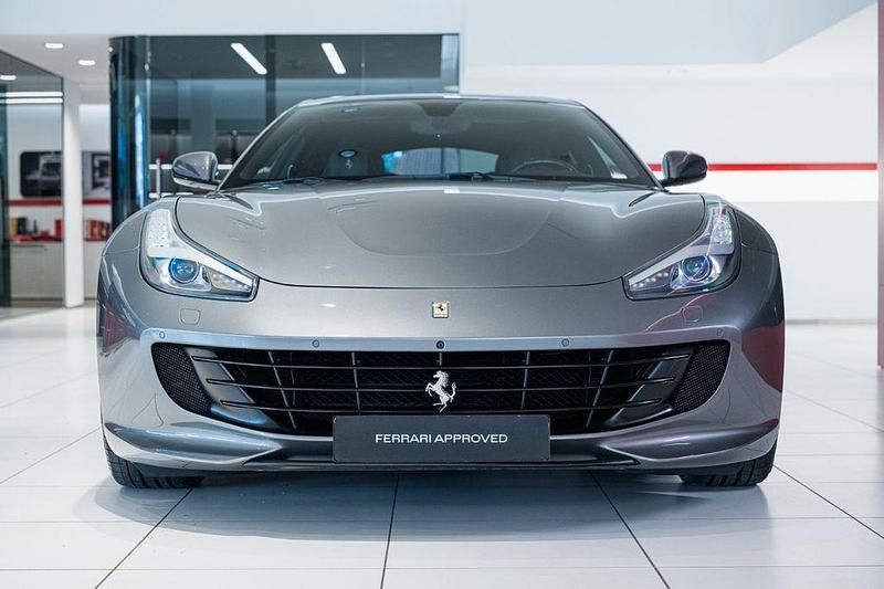 Gebraucht Ferrari GTC4Lusso 610 PS (448 kW) 2018 Grau Kombi