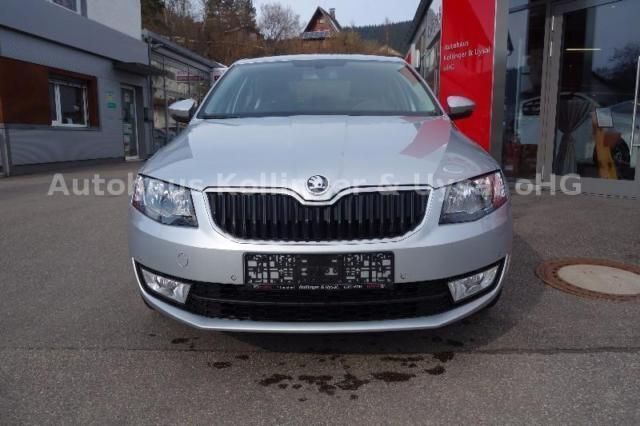 Gebraucht Skoda Octavia Ambition 150 PS (110 kW) 2016 Silber metallic Limousine