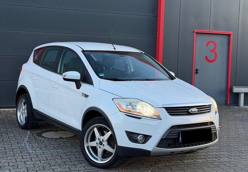 Gebraucht Ford Kuga Titanium 136 PS (100 kW) 2009 Weiß SUV