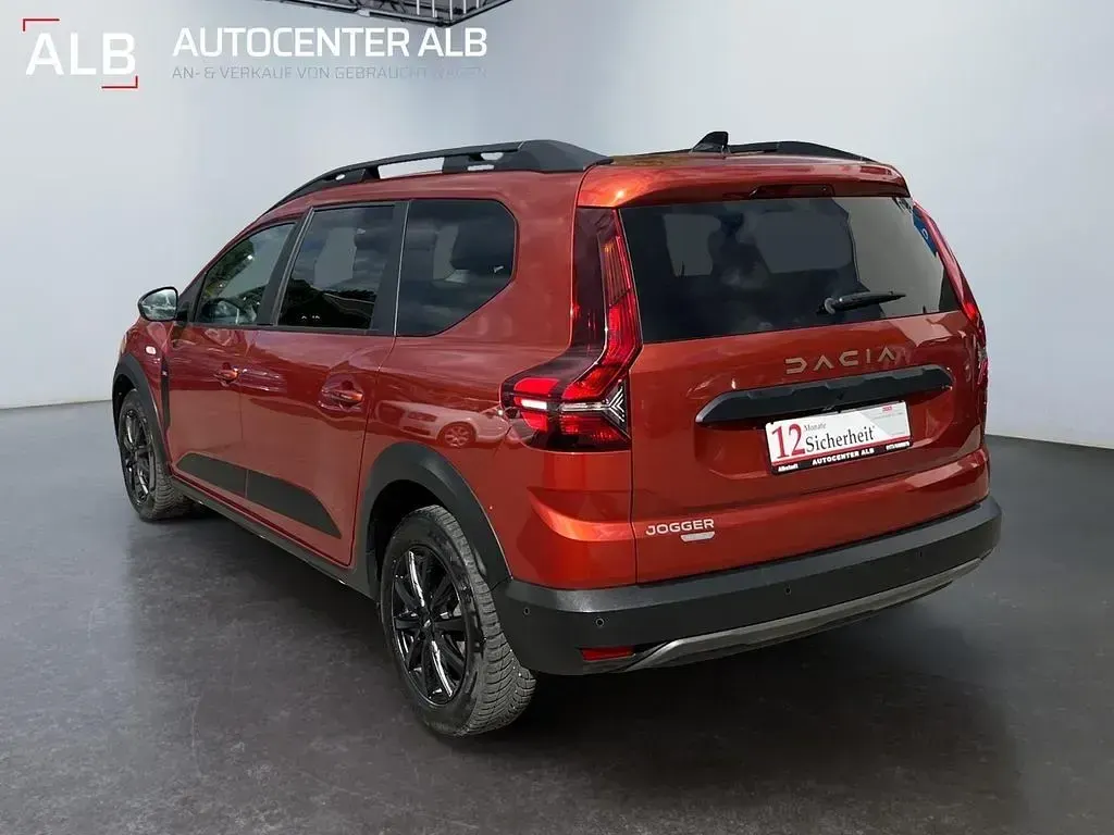 Usata Dacia Jogger Extreme 94 CV (69 kW) 2023 Marrone Monovolume